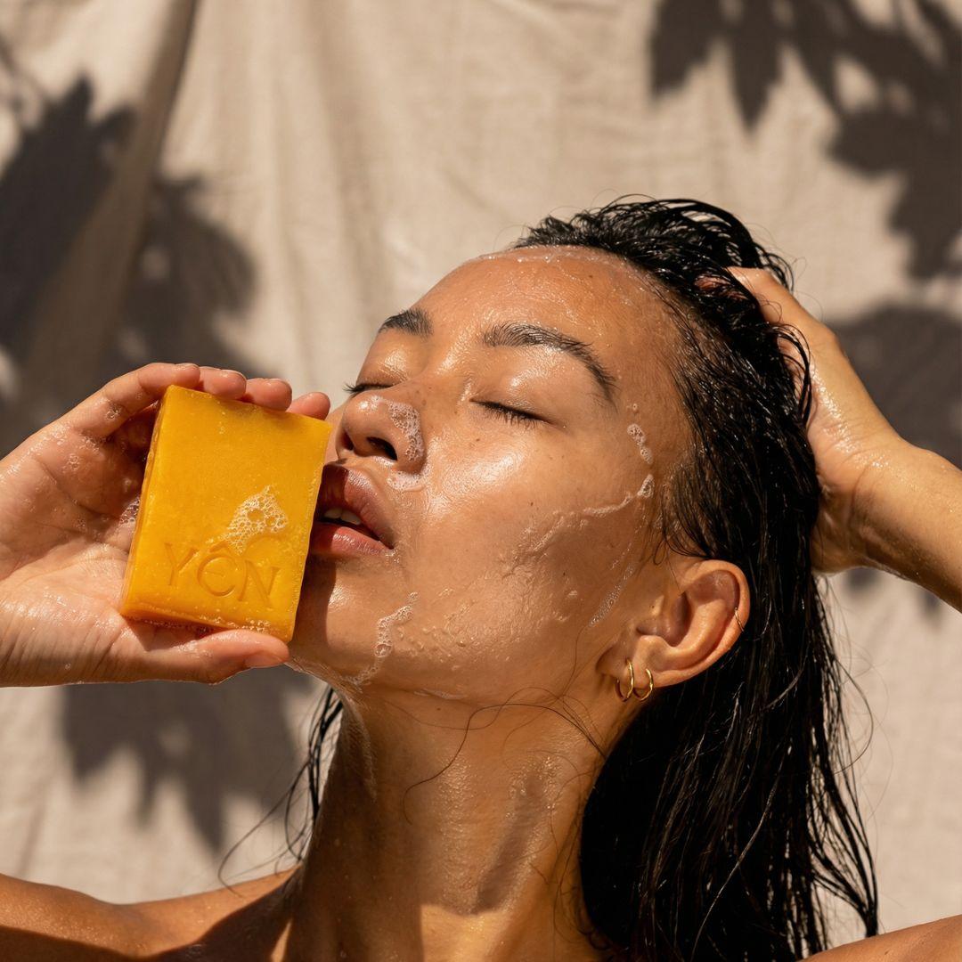Skin Clearing Honey & Turmeric Bar